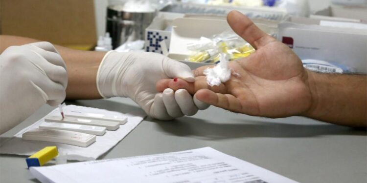 Julho Amarelo: mês fomenta prevenção, diagnóstico precoce e tratamento contra hepatites virais