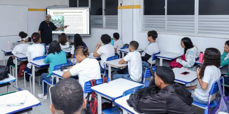 Escola Tech: Prefeitura garante modernização no processo de ensino-aprendizagem