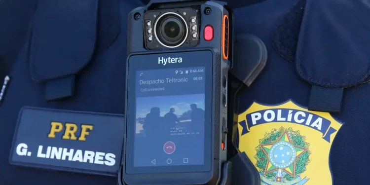 Justiça lança documento sobre uso de câmeras por policiais