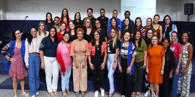 Secretaria de saúde de São Cristóvão reúne profissionais para elaborar a programação anual de saúde 2025