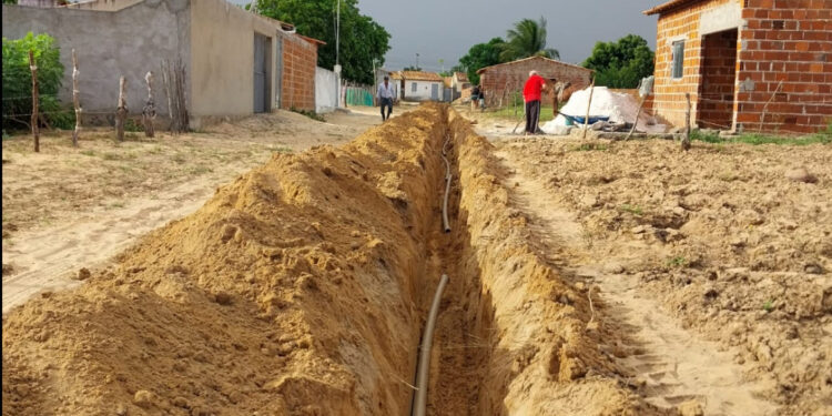 Deso amplia rede de abastecimento de água no sul sergipano