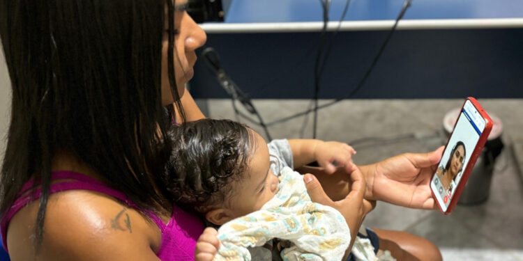Saúde inicia testes para implementação de telessaúde na pediatria