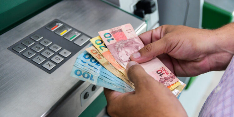 Governo de Sergipe inicia pagamento dos servidores referente a julho