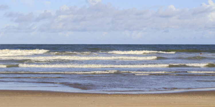 Adema volta a classificar Praia do Jatobá como própria para banho