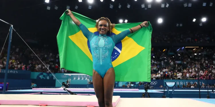 Rebeca Andrade é celebrada por lendas do esporte brasileiro