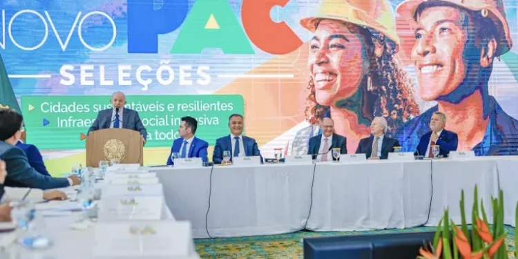 Governo federal planeja usar fundos de pensão de estatais em obras do PAC