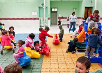 Brasil tem mais de 632 mil crianças em filas de espera por creches