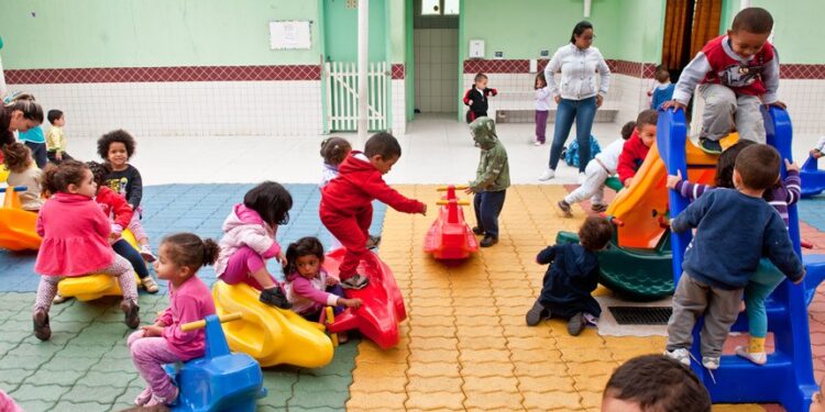 Brasil tem mais de 632 mil crianças em filas de espera por creches