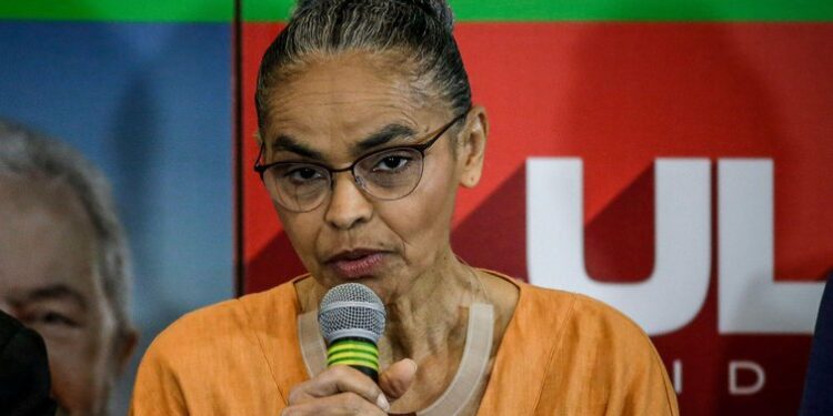 Ministra do Meio Ambiente deve comparecer ao Congresso Nacional para explicar recorde de queimadas ao longo de 2024