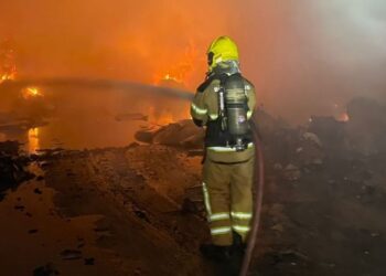 Incêndio atinge galpão de material reciclável em Socorro