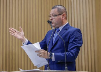 Eduardo Lima externa indignação ao saber que comida estragada está sendo ofertada