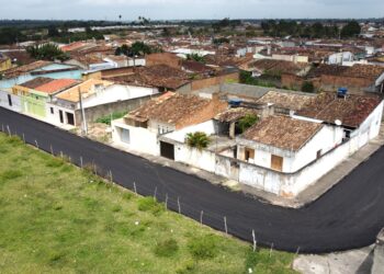 Obras de pavimentação são festejadas por moradores boquinenses