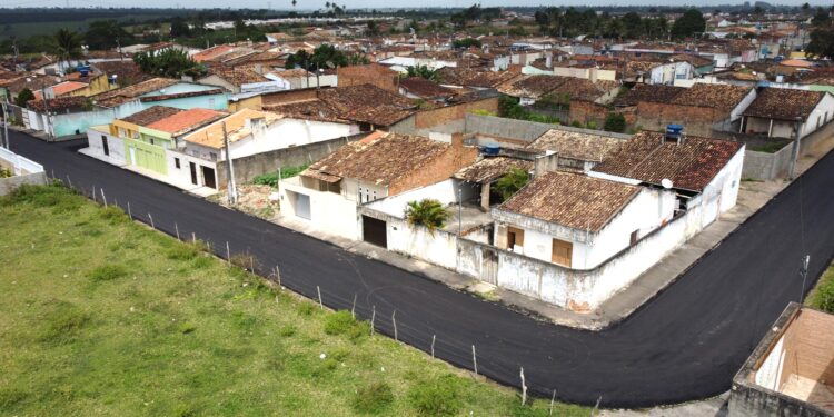 Obras de pavimentação são festejadas por moradores boquinenses