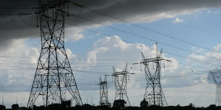 Acre e Rondônia ficam sem energia elétrica