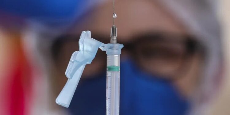 Vacina nacional contra mpox é prioridade da Rede Vírus