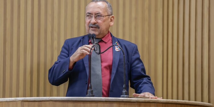 Caramujo africano: “O poder público tem que se unir para proteger a população e acabar com essa praga”, afirma vereador Cícero do Santa Maria