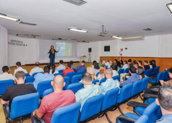 Emília apresenta soluções para recuperar e modernizar o Centro