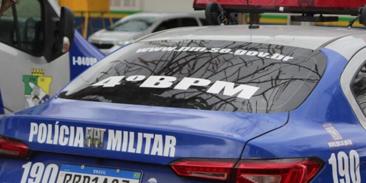 Polícia Militar prende homem suspeito de ameaçar agredir a companheira em Feira Nova