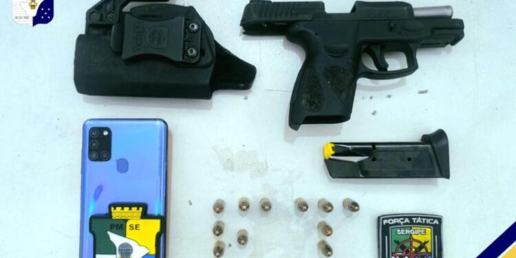 Polícia Militar prende homem por porte ilegal de arma de fogo no bairro Siqueira Campos