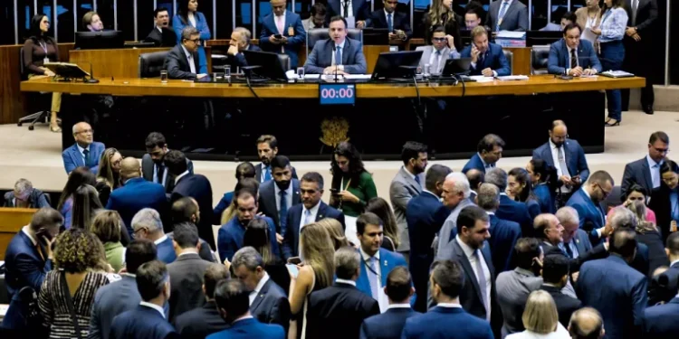 Senado aprova projeto para compensar desoneração da folha de pagamento