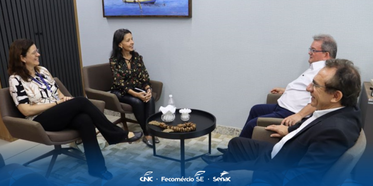 Consultora do MEC visita futuras instalações da Faculdade Senac em Aracaju