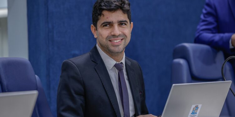 É Lei: Iniciativa do vereador Pastor Diego protege a liberdade religiosa