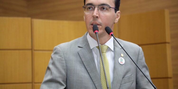 Georgeo pede aprovação do PL para utilização de fogos sem ruídos