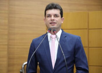 Paulo Júnior ressalta importância da licitação do transporte público
