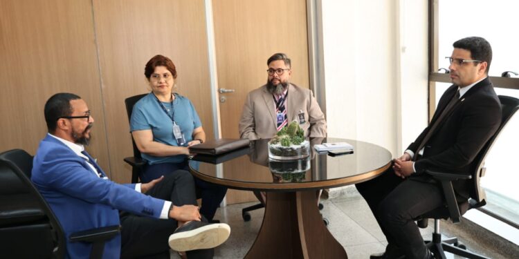 Jeferson Andrade recebe visita do superintendente do IBAMA