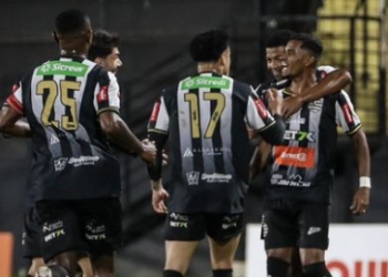 Athletic bate Confiança e garante vaga na próxima fase da Série C