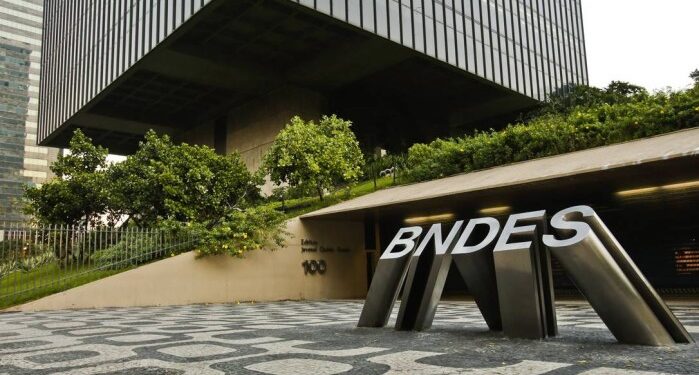 Com R$ 100 milhões em 2024, BNDES amplia crédito para empresas de Sergipe