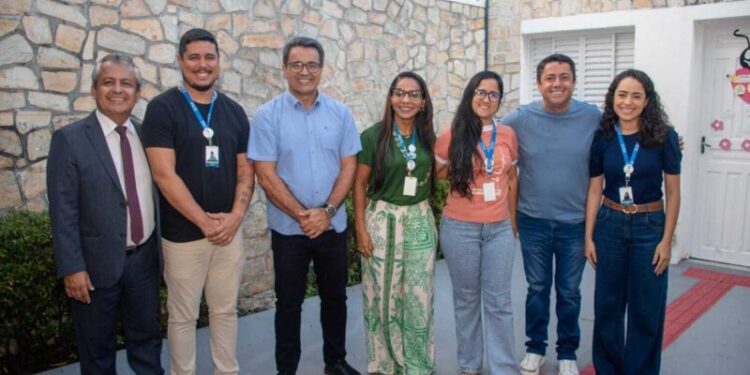 Luiz Roberto e Fabiano Oliveira visitam Ipaese e abordam inclusão da comunidade surda
