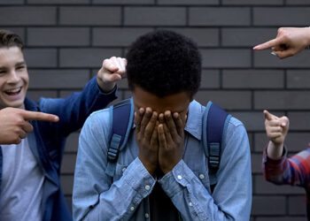 Estudo aponta que 45% das secretarias de educação apresentam deficiência na gestão de bullying