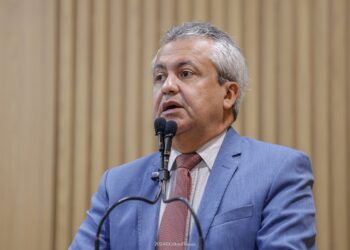 Elber destaca Feira Regional de Economia Popular  em Aracaju