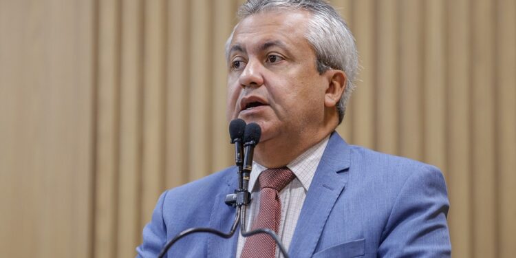 Elber destaca Feira Regional de Economia Popular  em Aracaju