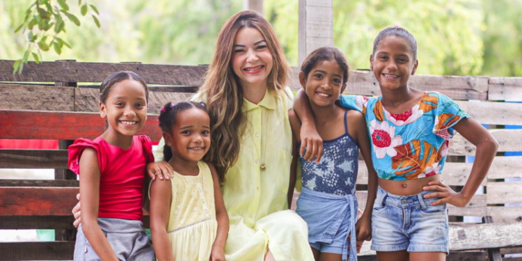 Candisse celebra liberação de recursos do FNDE e destaca prioridades para melhorar educação em Aracaju em seu plano de governo