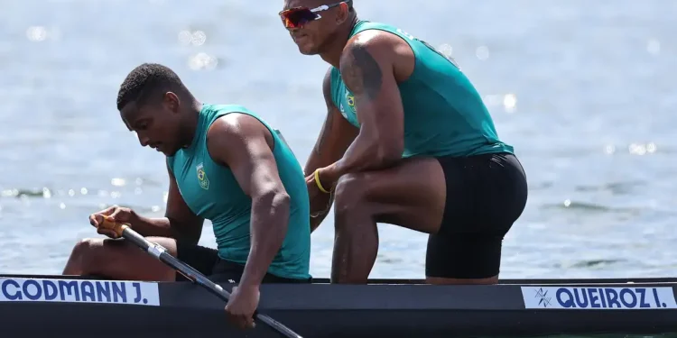 Canoagem: Isaquias e Jacky terminam prova C2 500m fora do pódio