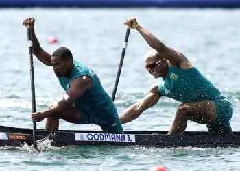 Isaquias e Jacky se garantem na semi da canoagem velocidade em Paris