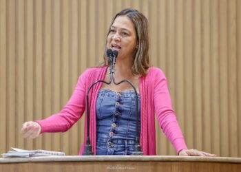 Sheyla Galba cobra ampliação do efetivo de clínicos gerais em Aracaju