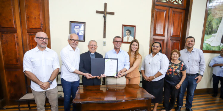 Governo de Sergipe assina projeto de intervenção urbana no Mirante da Colina do Santo Antônio