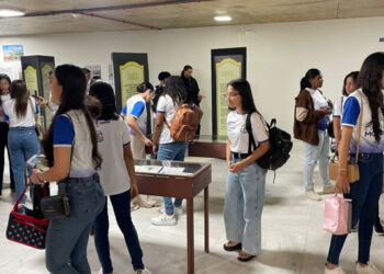 Biblioteca Epiphanio Dória realiza exposição em comemoração aos 136 anos do poeta Hermes Fontes