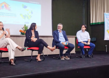 Saúde promove seminário para capacitar profissionais dos Serviços de Atenção Domiciliar