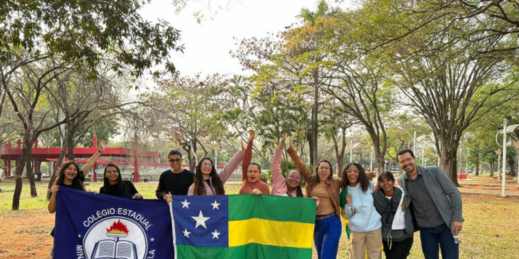Equipes do Colégio Estadual Ministro Petrônio Portela chegam à fase final da Olimpíada Nacional de História do Brasil