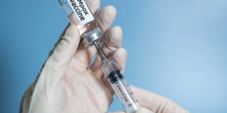 Mpox: Anvisa renova dispensa de registro de duas vacinas