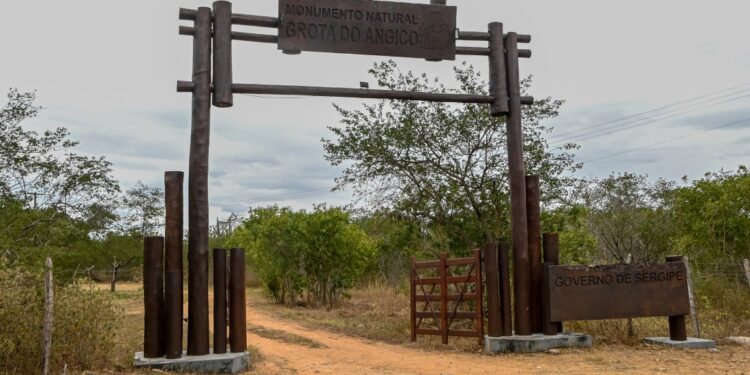 Monumento Natural Grota do Angico abriga tesouro cultural e ambiental