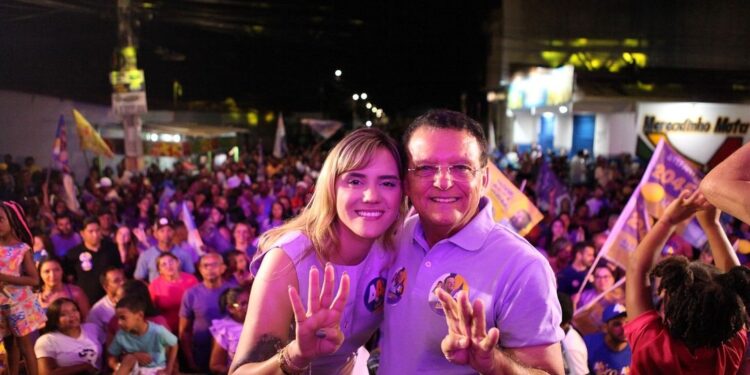 “Superei todas as dificuldades e hoje a Barra tem o maior canteiro de obras da sua história”, diz Alberto em primeiro comício