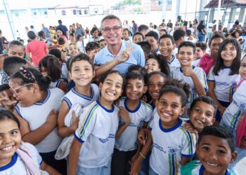 “Garantimos mais conforto e dignidade para nossos alunos da rede estadual”, afirma governador Fábio