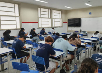 Segundo dia do Simula Enem mobilizará cerca de 14 mil estudantes da rede estadual