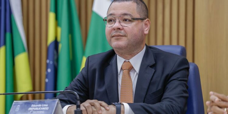 Vereador denuncia abandono do CRAS Rollemberg Leite, no bairro José Conrado