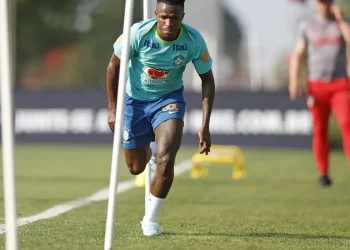 Brasil enfrenta Equador buscando recuperação nas Eliminatórias